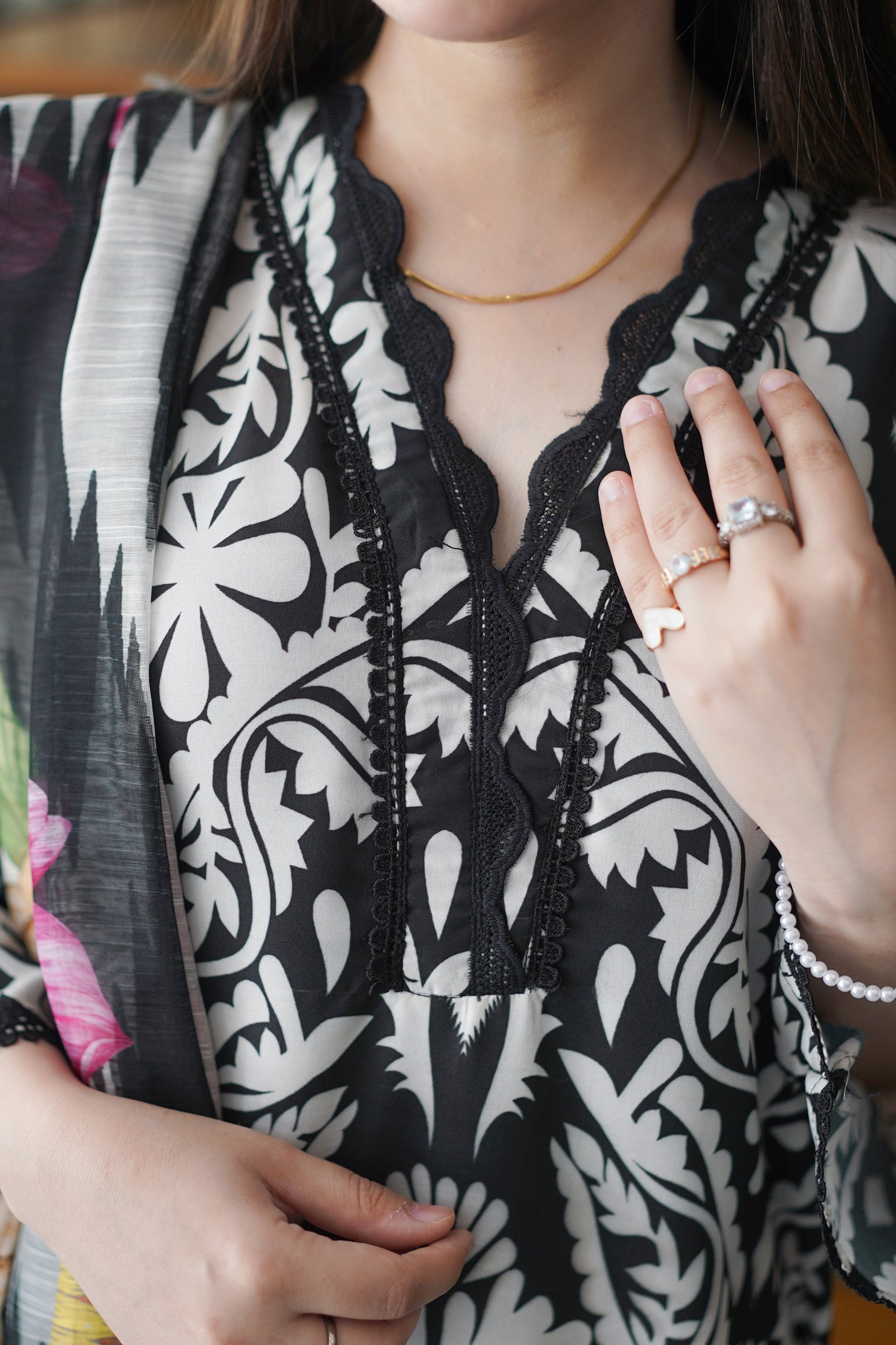 Arina – Silky Lawn 3PC