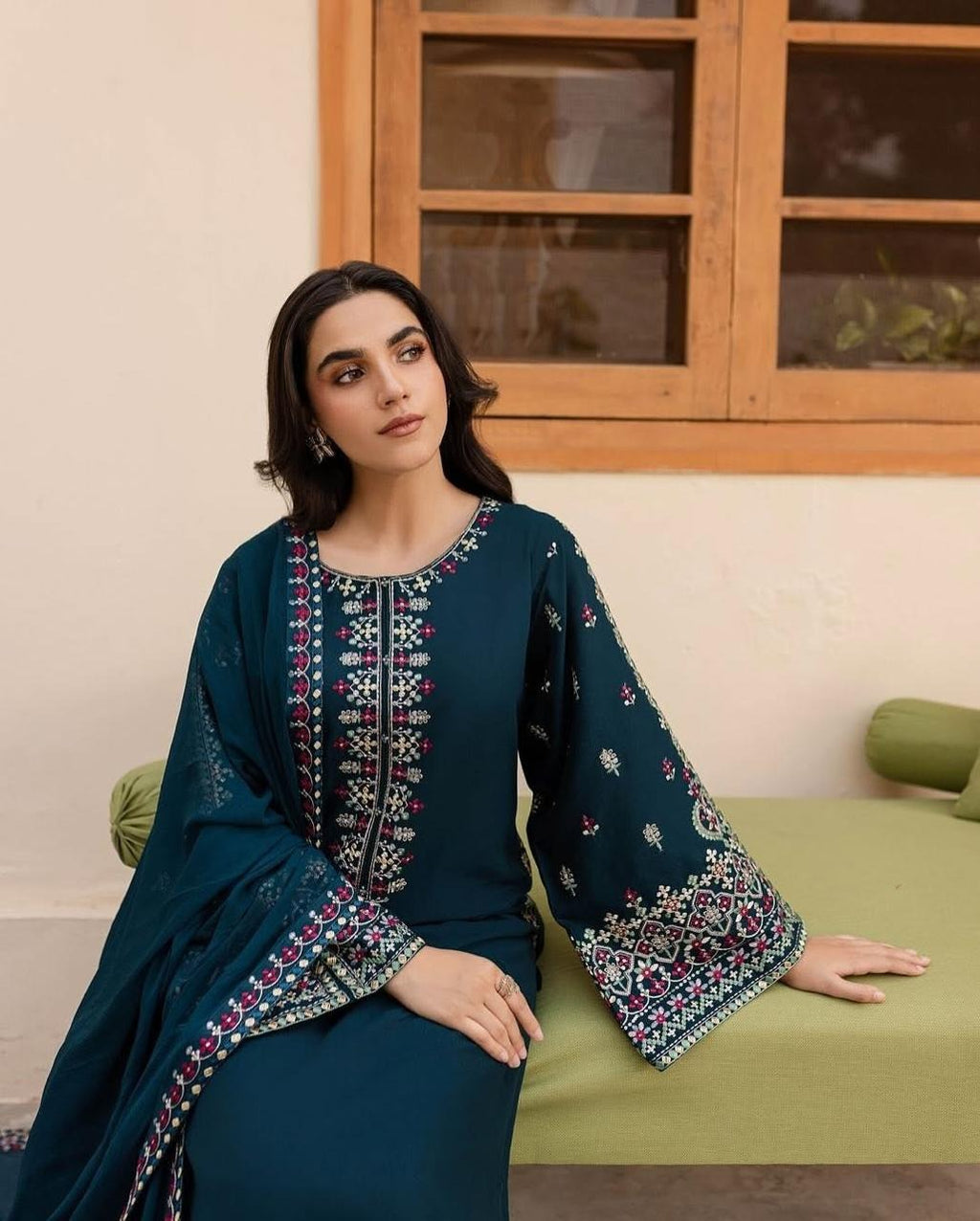 Nooré Lawn – Embroidered Summer 3-Piece Suit