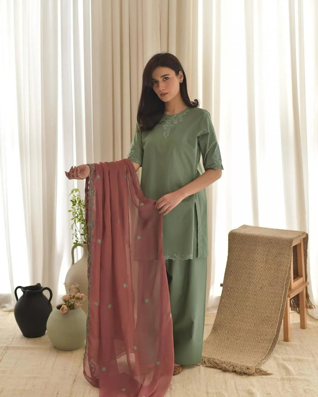 Zehra Veil – Embroidered Shirt plane Farshi 3-Piece Suit