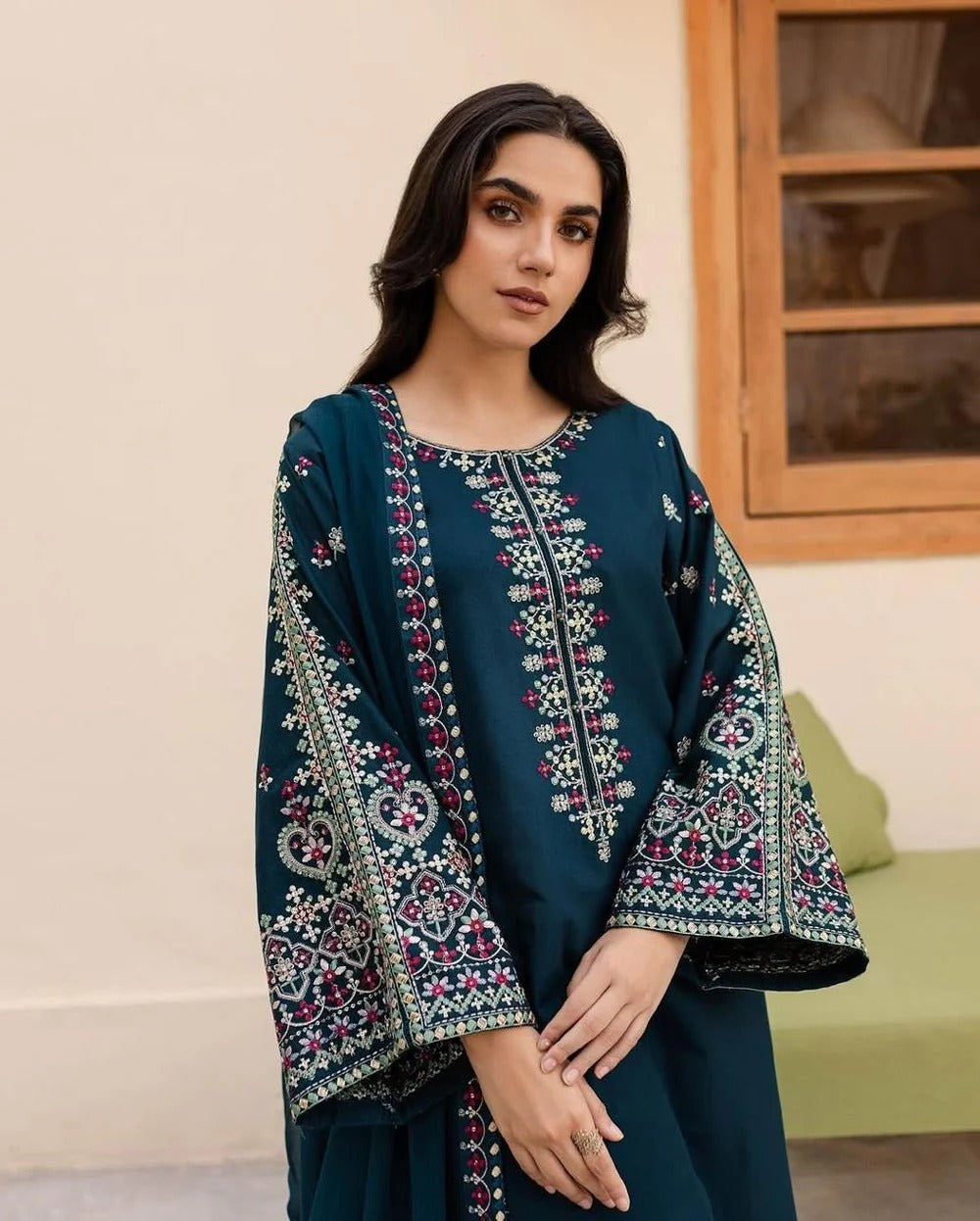 Nooré Lawn – Embroidered Summer 3-Piece Suit