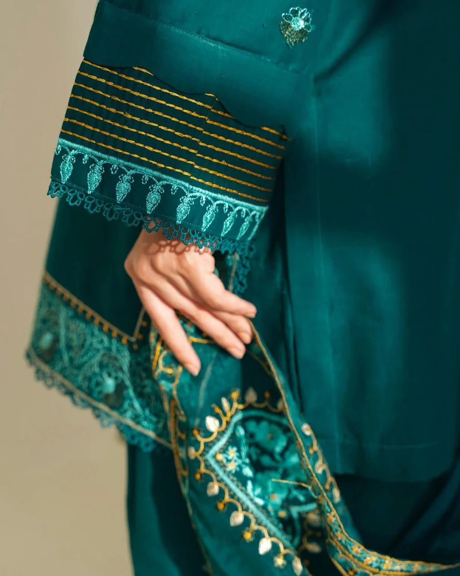 Zarminé Lawn – Embroidered Farshi 3-Piece Suit