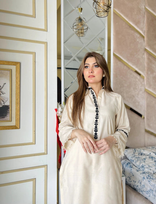 Aive Winter Grace – 3PC Dhanak Suit