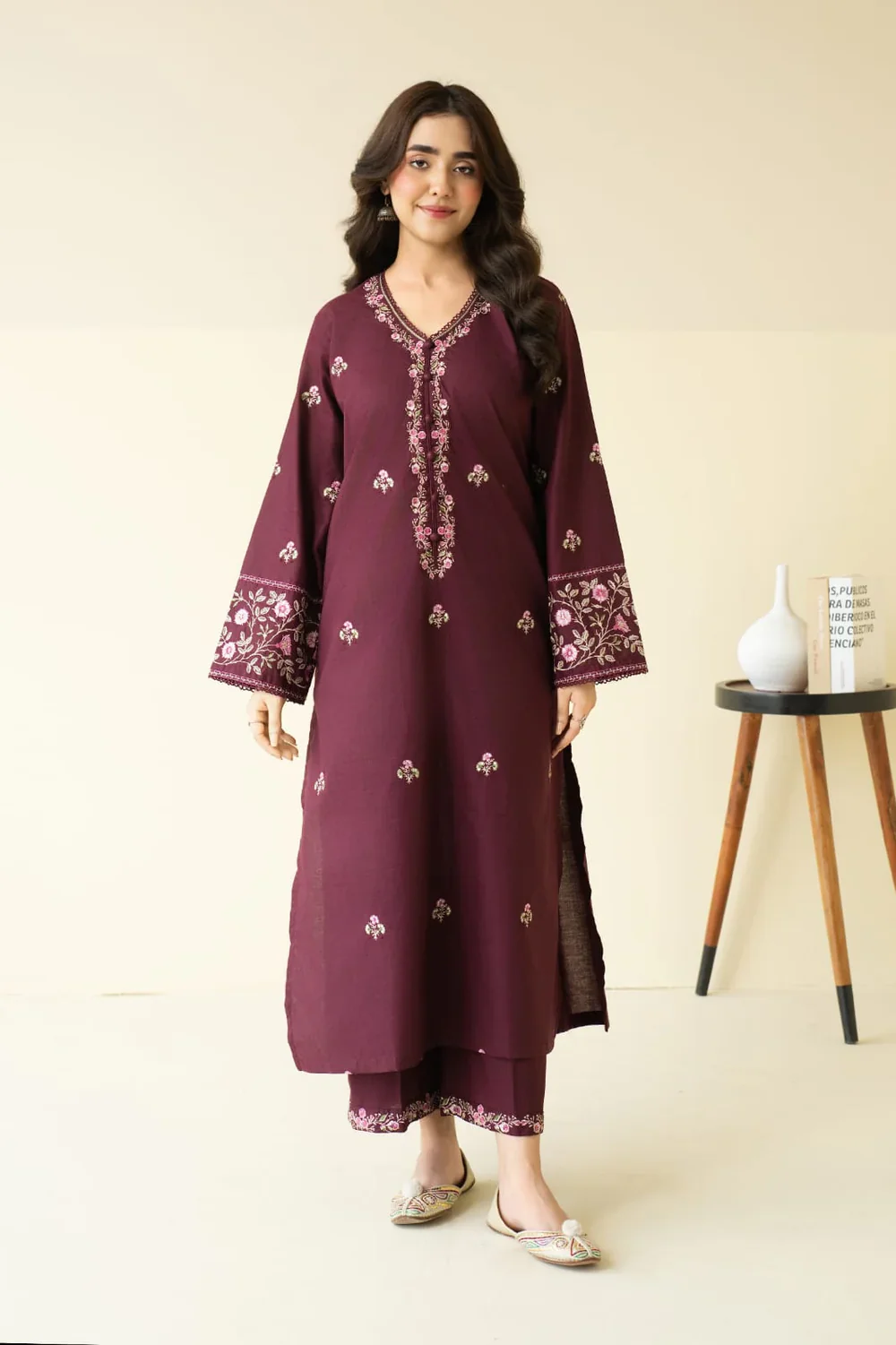 Briar Luxe – Embroidered 2-Piece Set