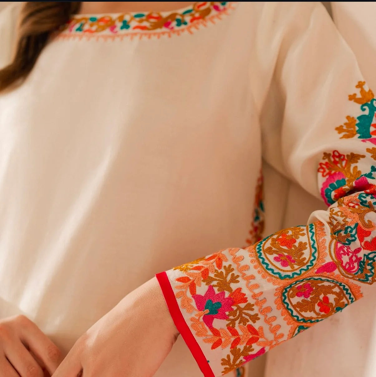 Beyaz Bloom – Printed Silky Lawn 3PC