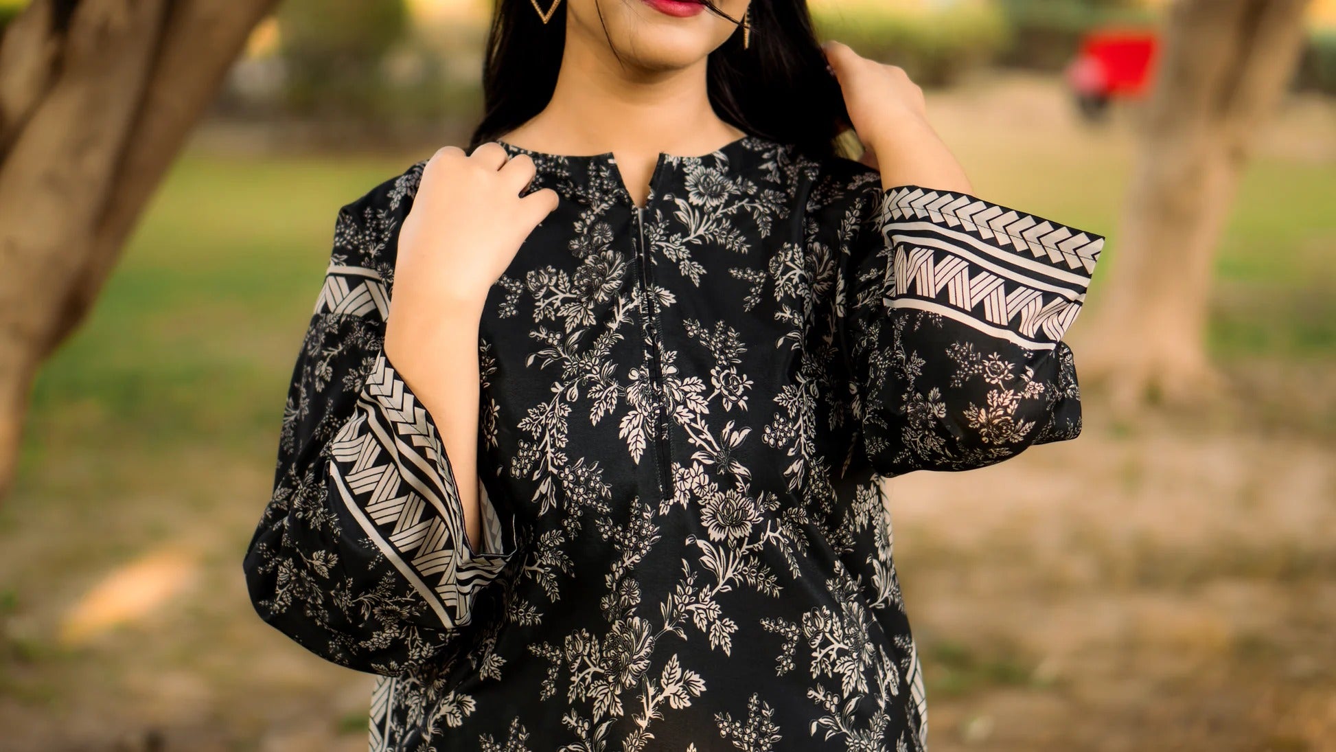 Dilruba Elegance – Silky Lawn 2PC