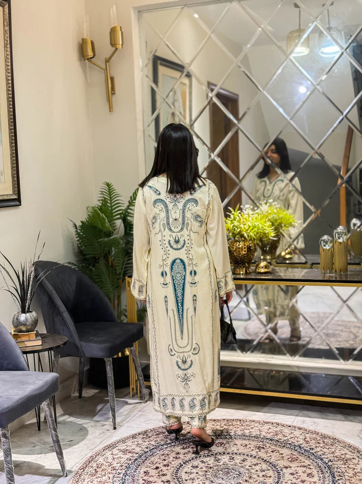 Nooréline Ivory – Winter Pret 2PC