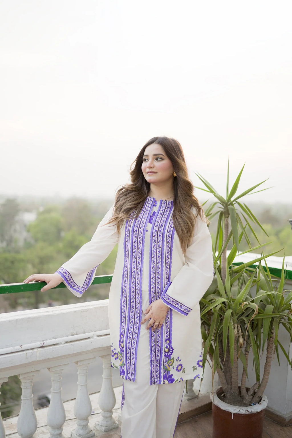 Inzia – Silky Lawn 3PC Suit