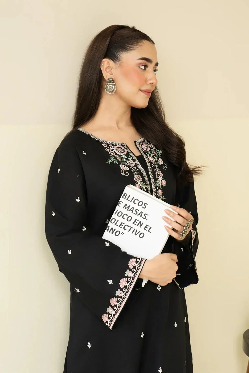 NOORVEEN ELEGANCE – 2PC EMBROIDERED SUIT