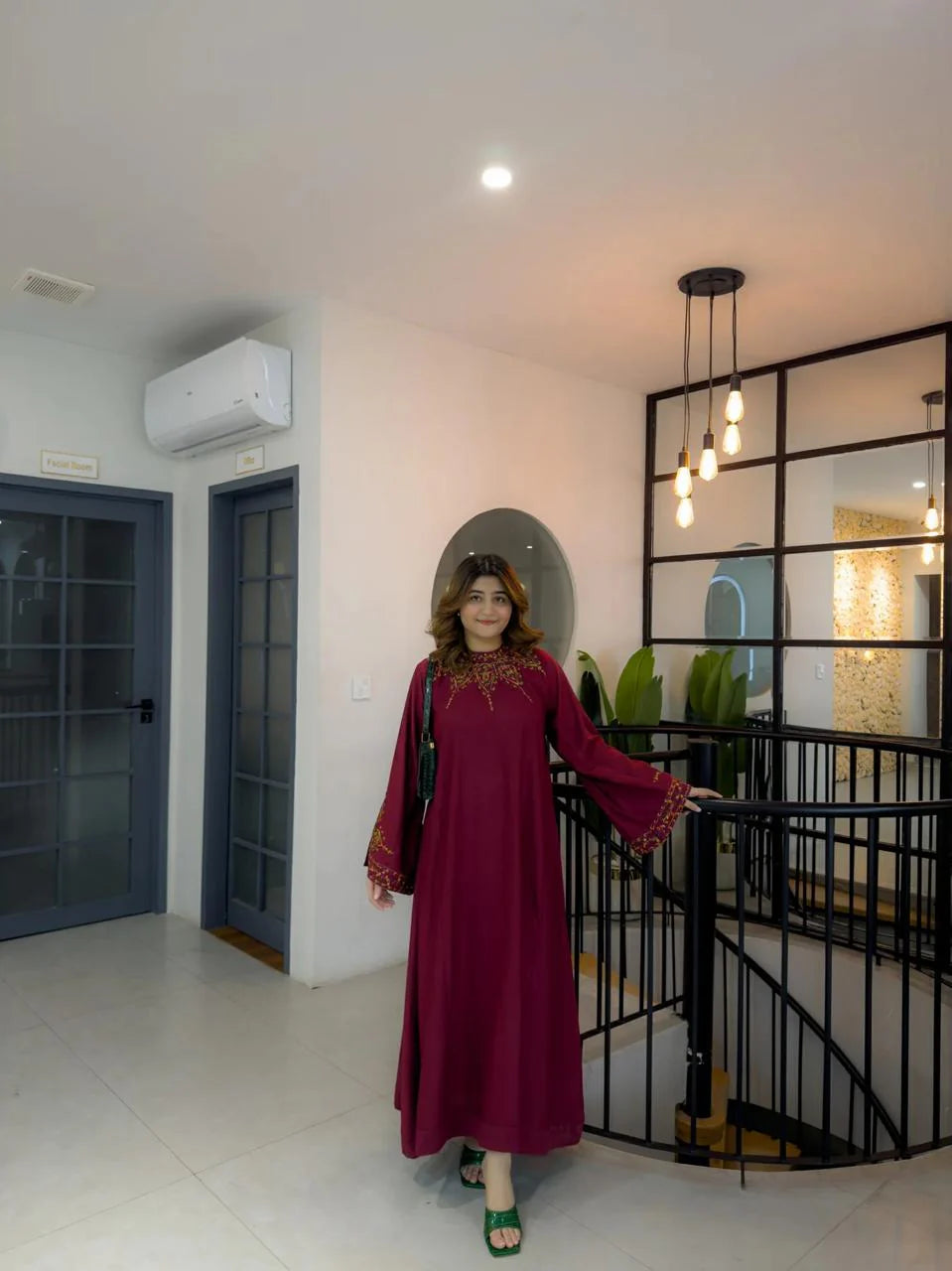 Selina by Durmaan – Embroidered Airline Linen 2-Piece Set