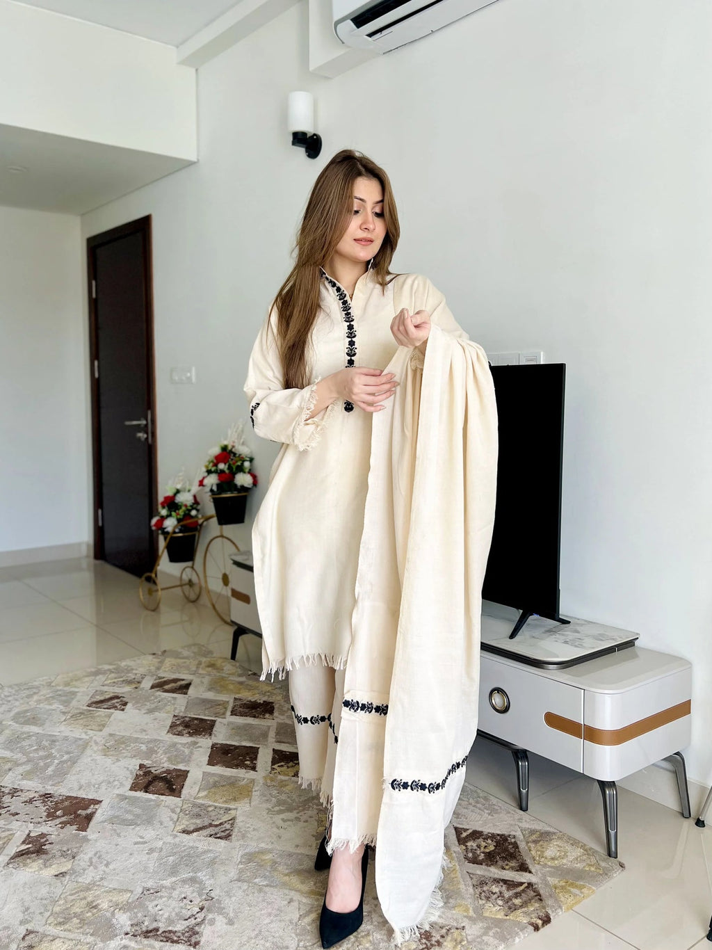 Aive Winter Grace – 3PC Dhanak Suit