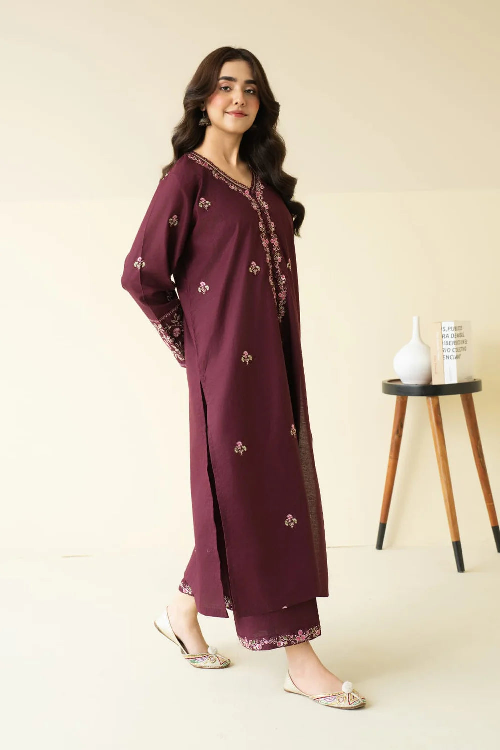 Briar Luxe – Embroidered 2-Piece Set